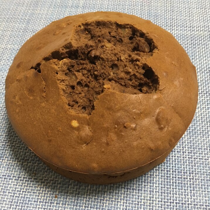 ミックスナッツ入りチョコレートケーキ